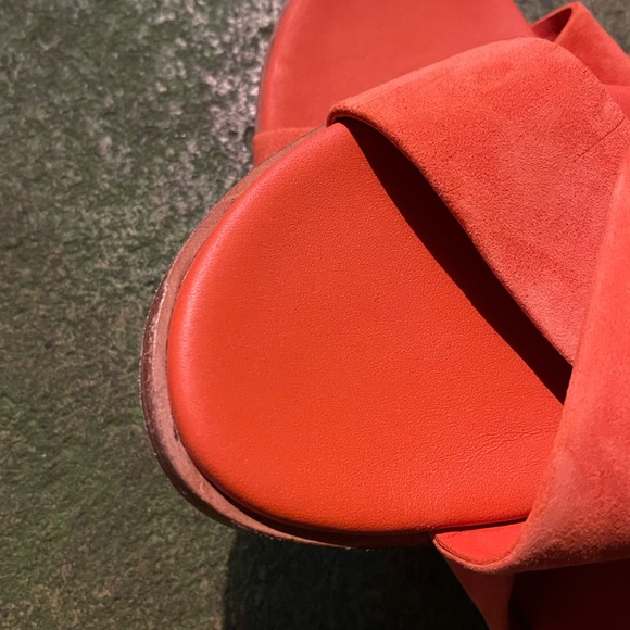 Cole Haan Anica crisscross sandal spicy 🌶️ orange suede - Picture 4 of 4